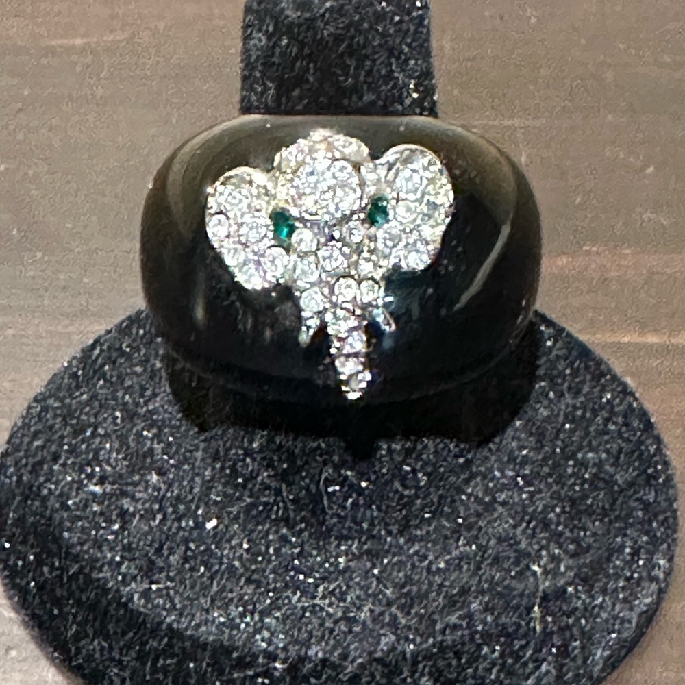 Black elephant acrylic ring with clear & green rhinestones. Approximate size 6.5